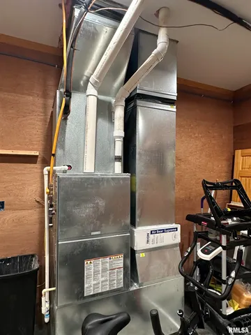 $439,900 | 20 Ashley Lane, Casey, IL 62420