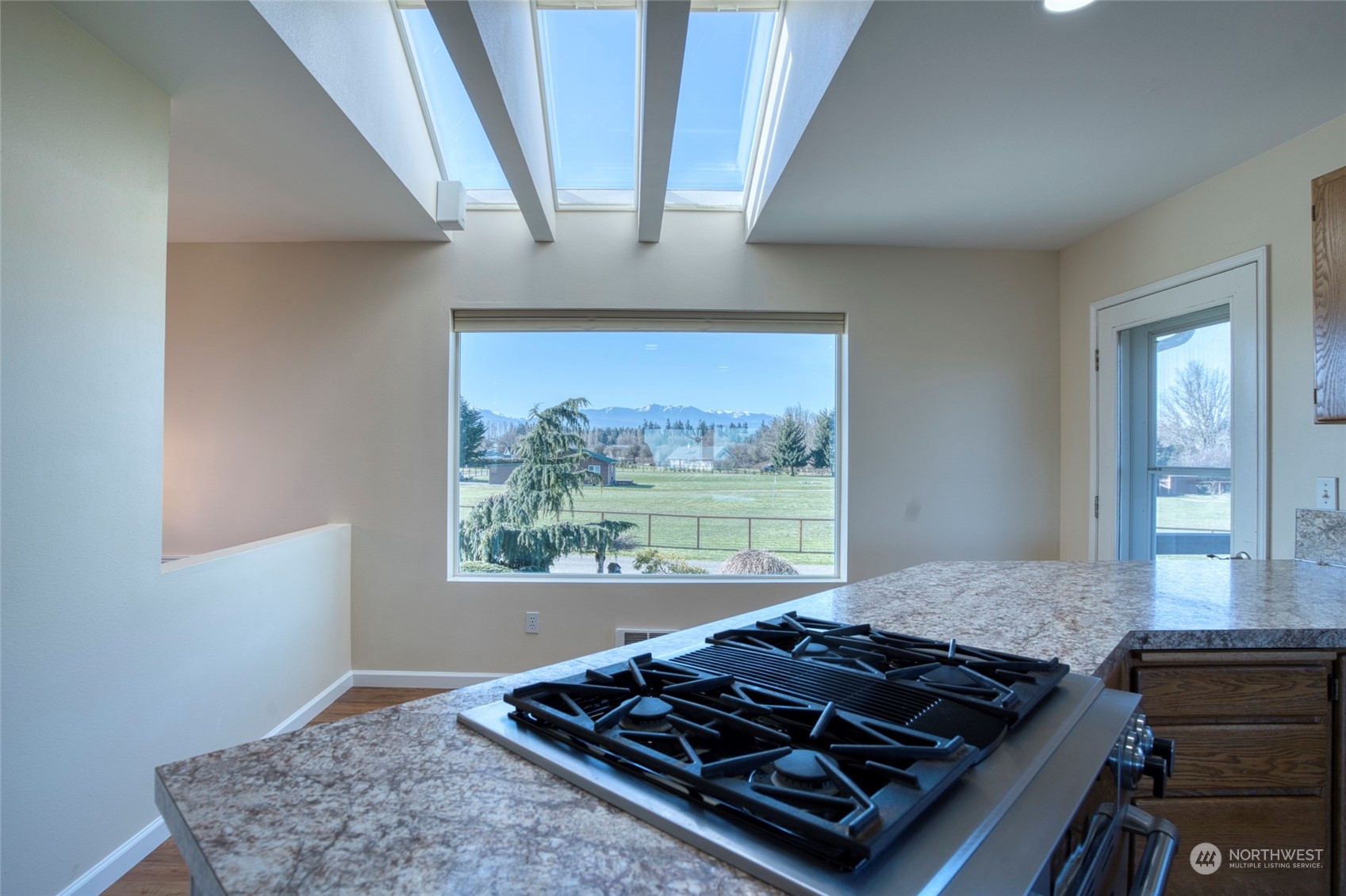 33 Seahawk Drive Sequim, WA 98382 - Photo 10 of 40 Gallery Image 10