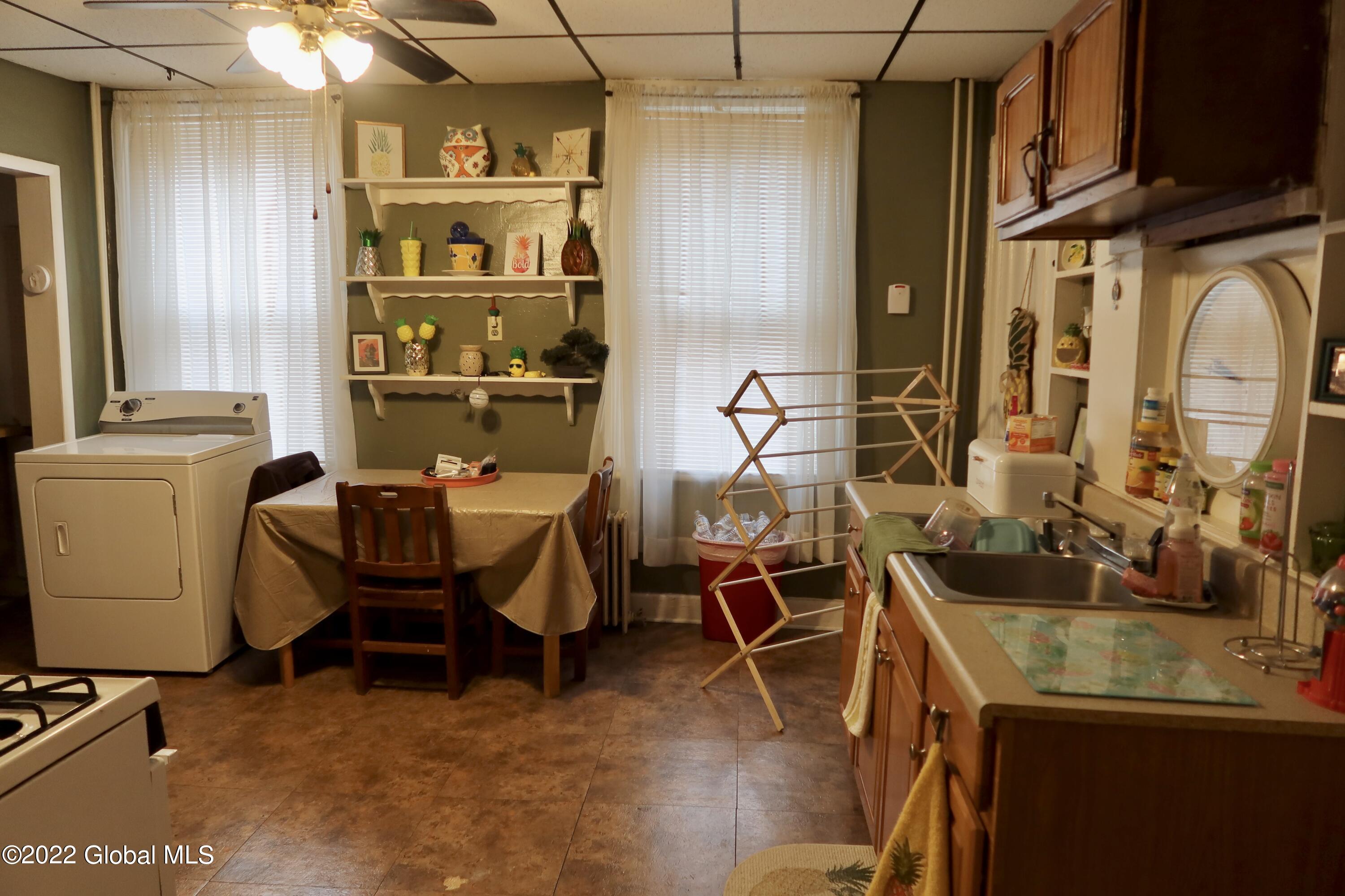 925 Broadway Rensselaer, NY 12144 - Photo 16 of 36 C3CB8A85-E69E-4AC1-B143-09E5BD614D41