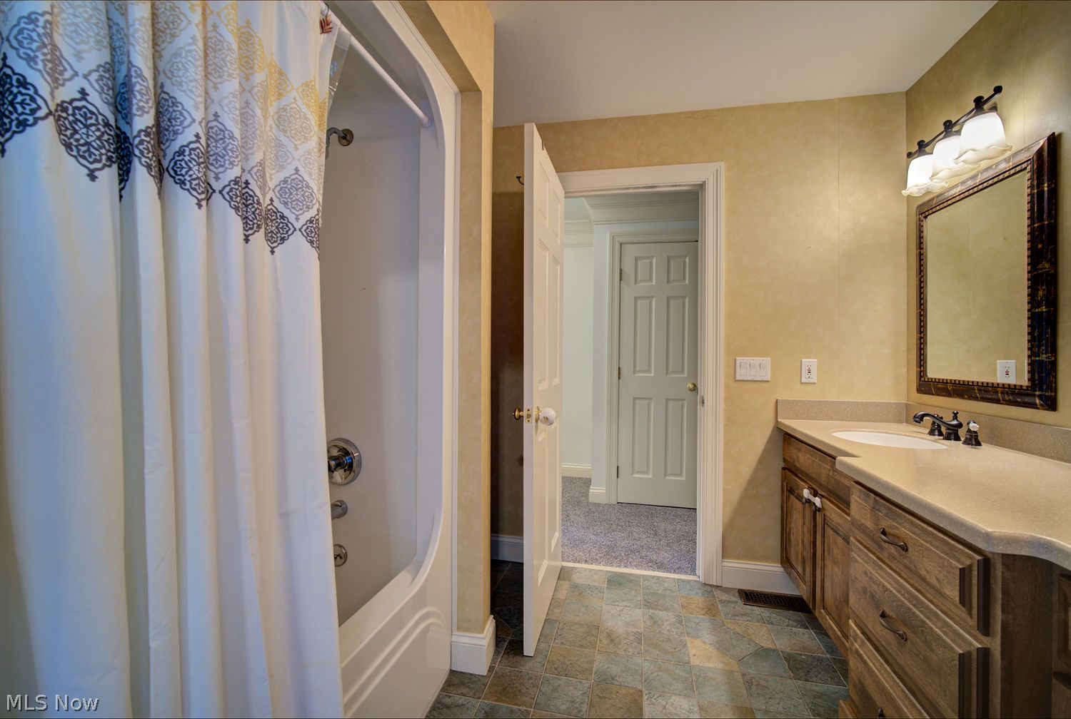18764 Brewster Road Chagrin Falls, OH 44023 - Photo 24 of 43