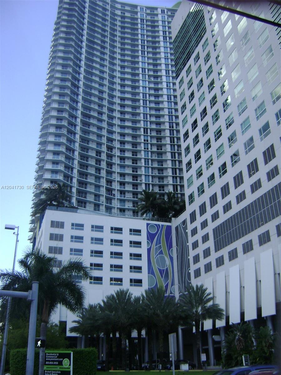 185 Southwest 7th Street, Unit 2104 Miami, FL 33130 - Photo 1 of 9