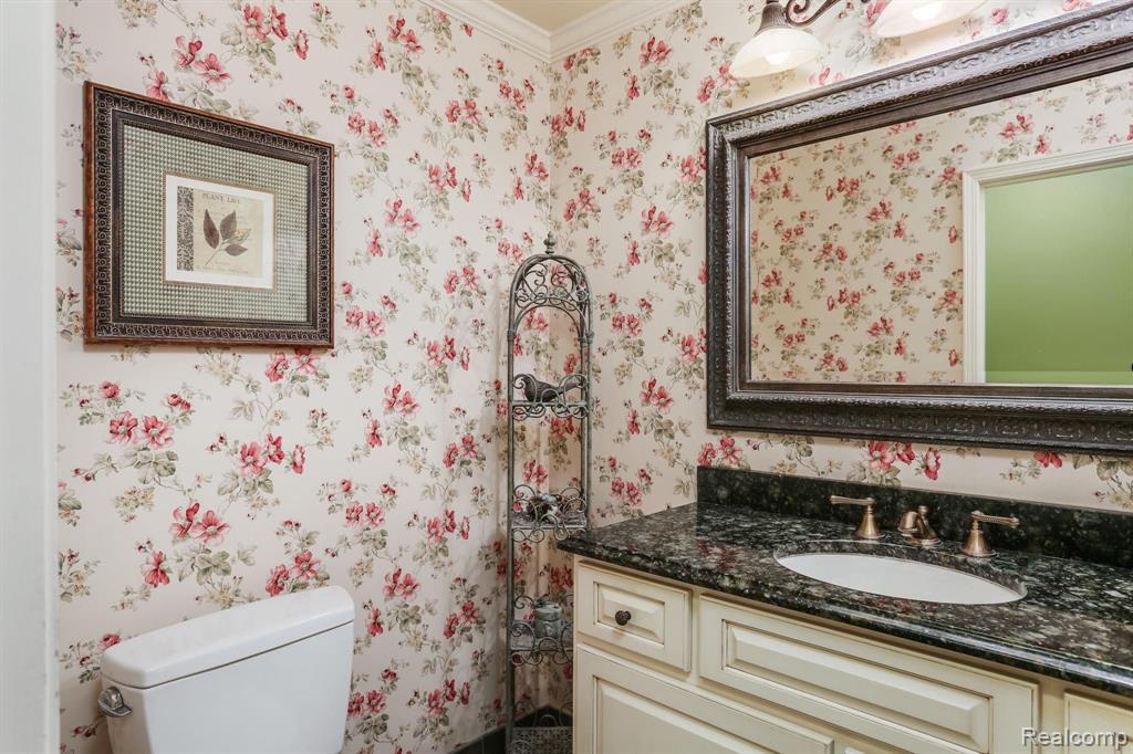 1174 Valley Stream Court Rochester, MI 48309 - Photo 29 of 41