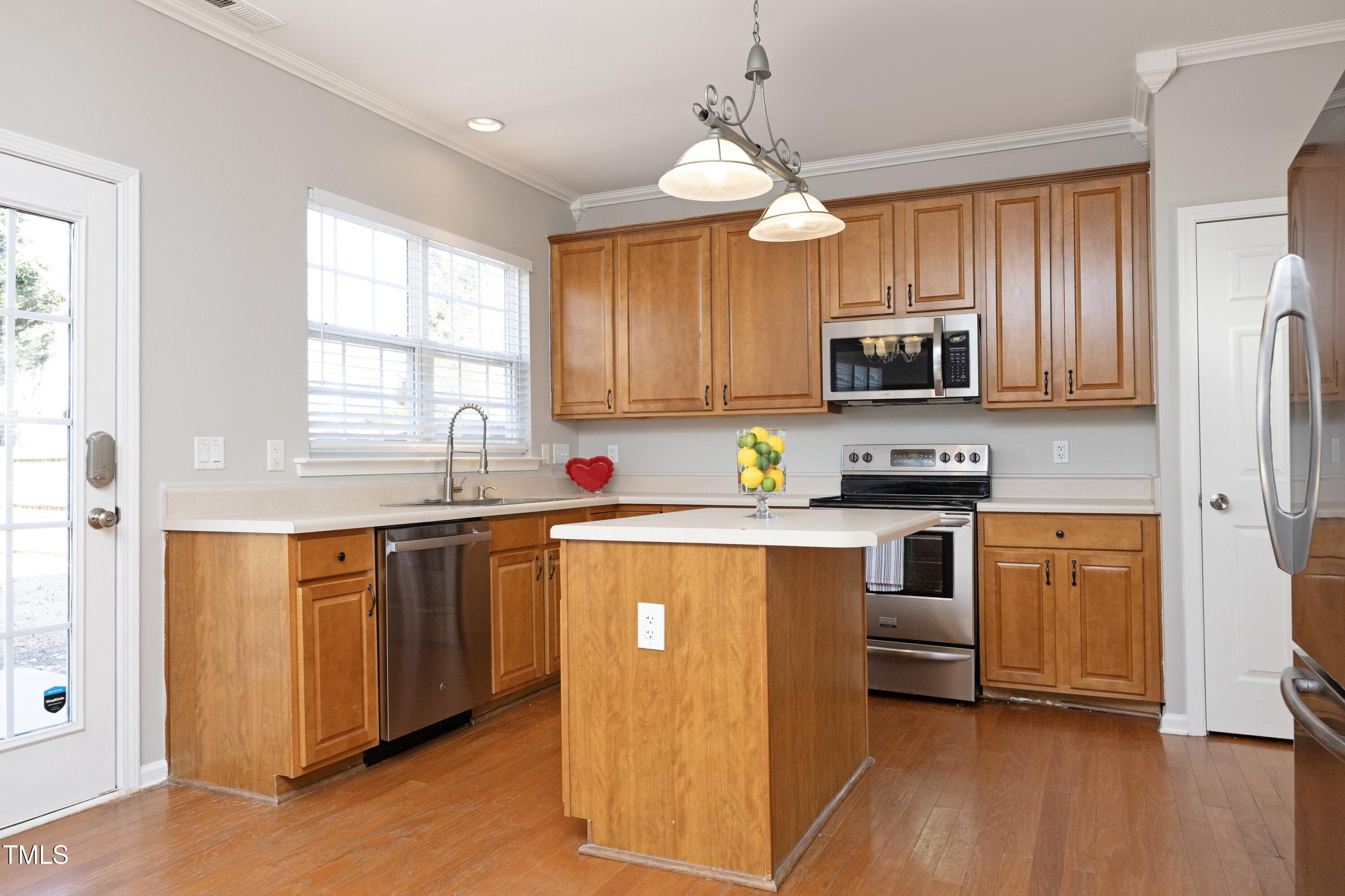 1525 Nealstone Way Raleigh, NC 27614 - Photo 14 of 47 Kitchen