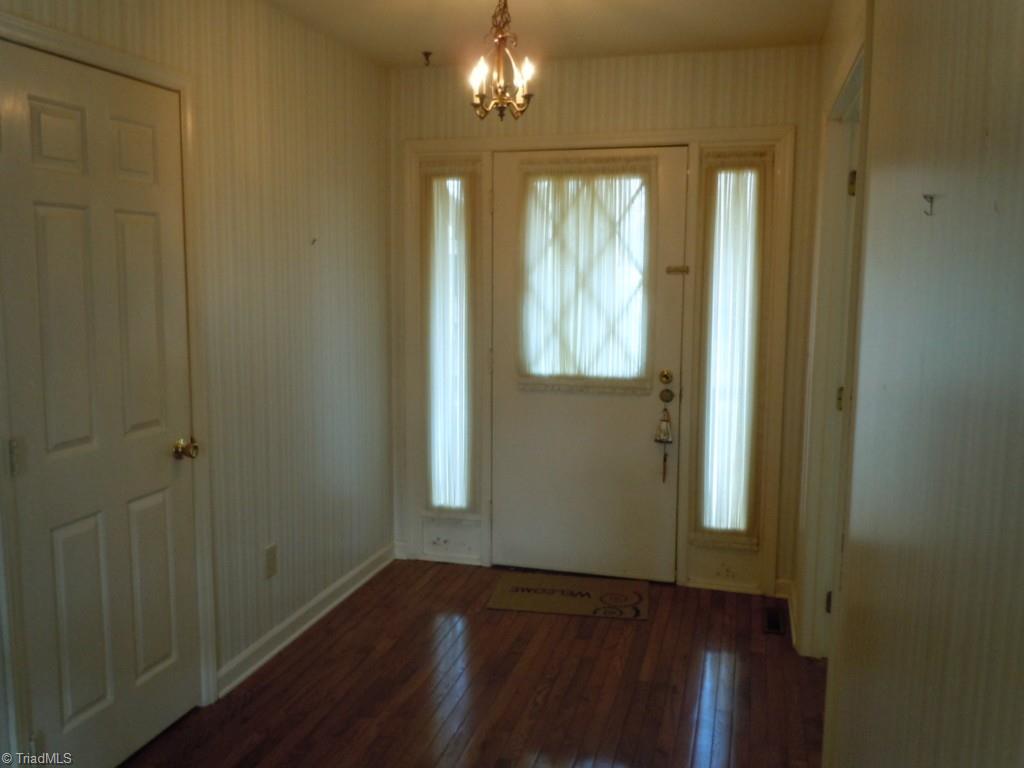 5108 Cobblestone Road Winston-Salem, NC 27106 - Photo 3 of 20 Gallery Image 3