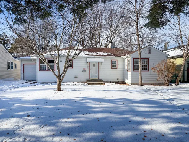 $349,900 | 3990 Brunswick Avenue South, St. Louis Park, MN 55416