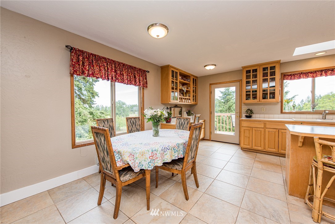 4091 Blue Mountain Road Port Angeles, WA 98362 - Photo 4 of 25 Gallery Image 4