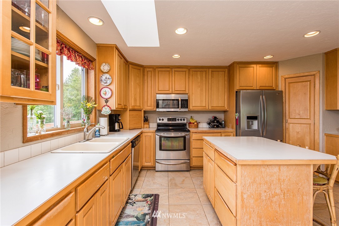 4091 Blue Mountain Road Port Angeles, WA 98362 - Photo 5 of 25 Gallery Image 5