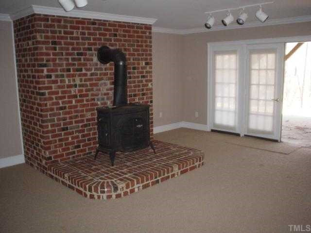 2437 High Ridge Drive Raleigh, NC 27606 - Photo 8 of 11 Den/Family/Great Room