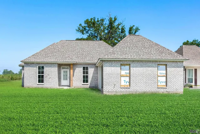 $345,000 | 4825 Pointe Prospect Drive, Oscar, LA 70762