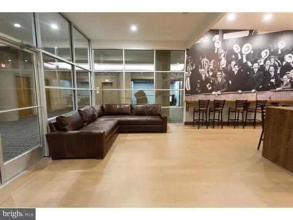 $2,515 | 811-1 Filbert Street, Unit 413, Philadelphia, PA 19107