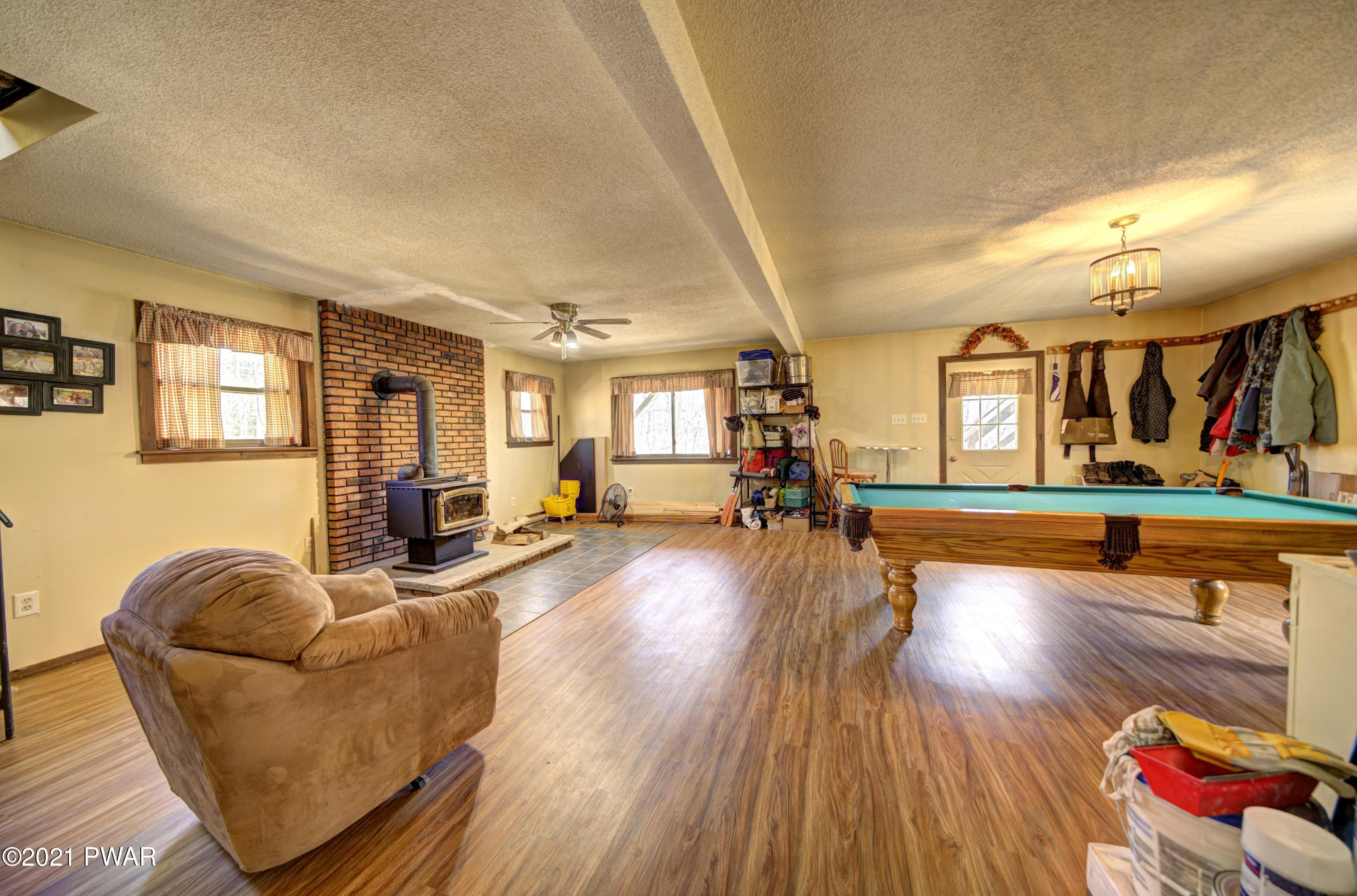 111 Tanager Road Lackawaxen, PA 18435 - Photo 7 of 35 Family Room