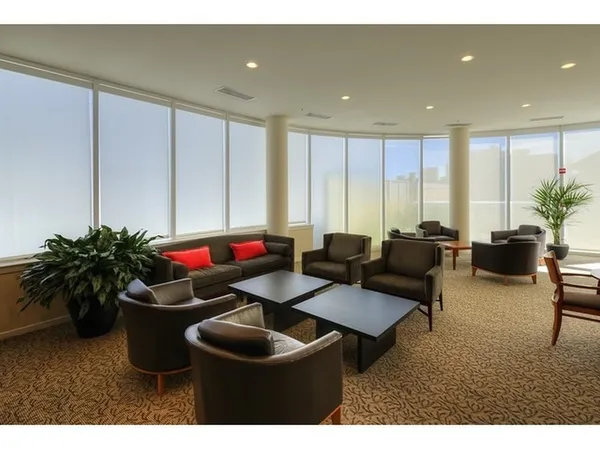 $3,200 | 807 Davis Street, Unit 311, Evanston, IL 60201