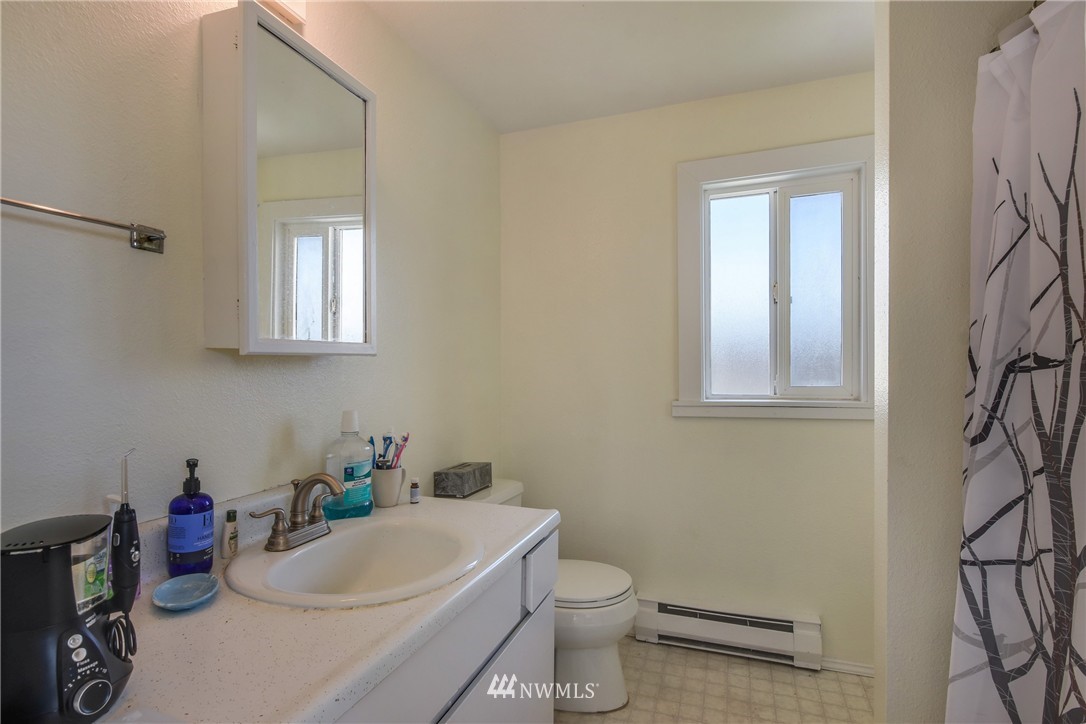 9320 Thomle Road Stanwood, WA 98292 - Photo 10 of 13 Gallery Image 10