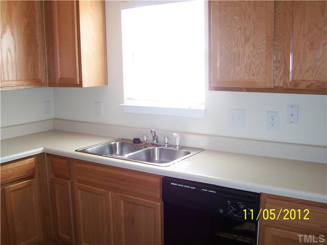 3552 Oneonta Avenue Raleigh, NC 27604 - Photo 4 of 14 Kitchen