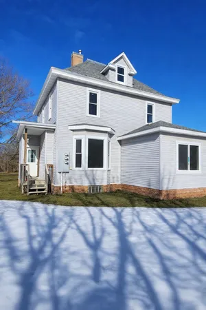 $1,200 | 1106 Becker Avenue Southwest, Unit 1, Willmar, MN 56201