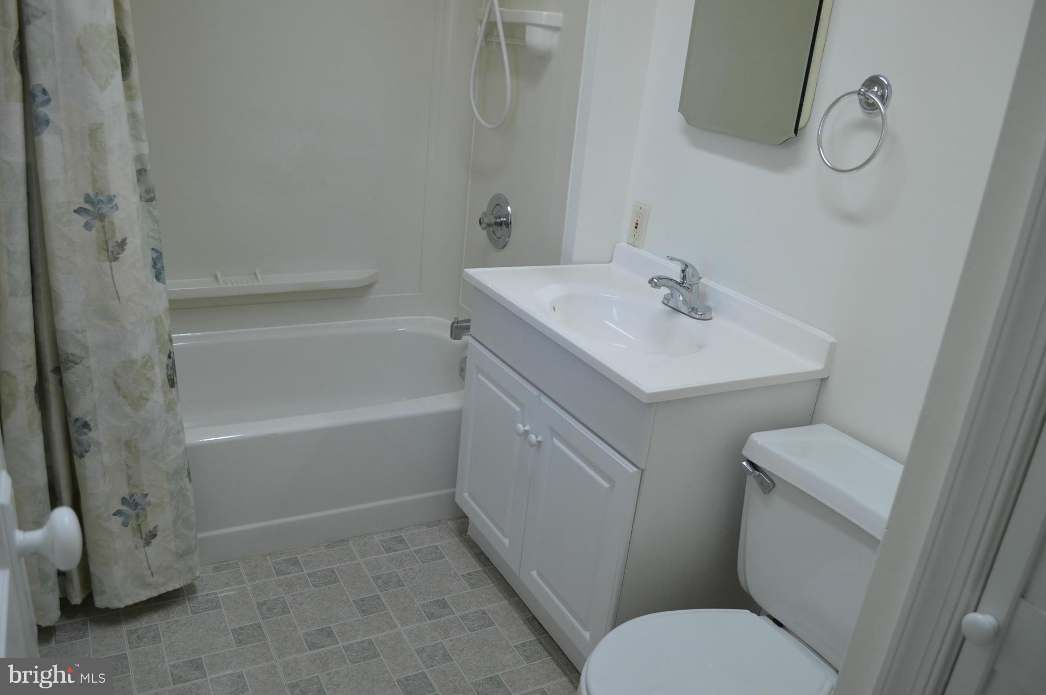 3804 Ridgecroft Road Baltimore, MD 21206 - Photo 11 of 24 Convenient Full Bath on the 1st floor