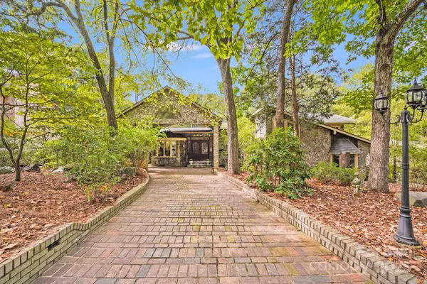 $1,200,000 | 223 Millwood Lane, Charlotte, NC 28270