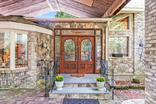 $1,350,000 | 223 Millwood Lane, Charlotte, NC 28270