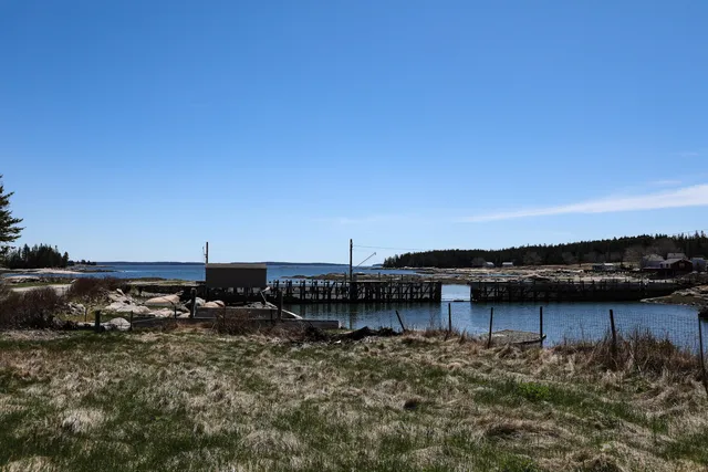 $275,000 | 111 Old Place Road, Deer Isle, ME 04627