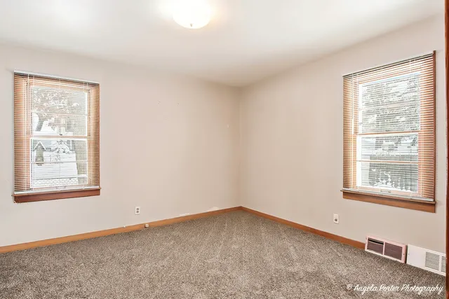 $279,000 | 50 East Oak Street, Fox Lake, IL 60020