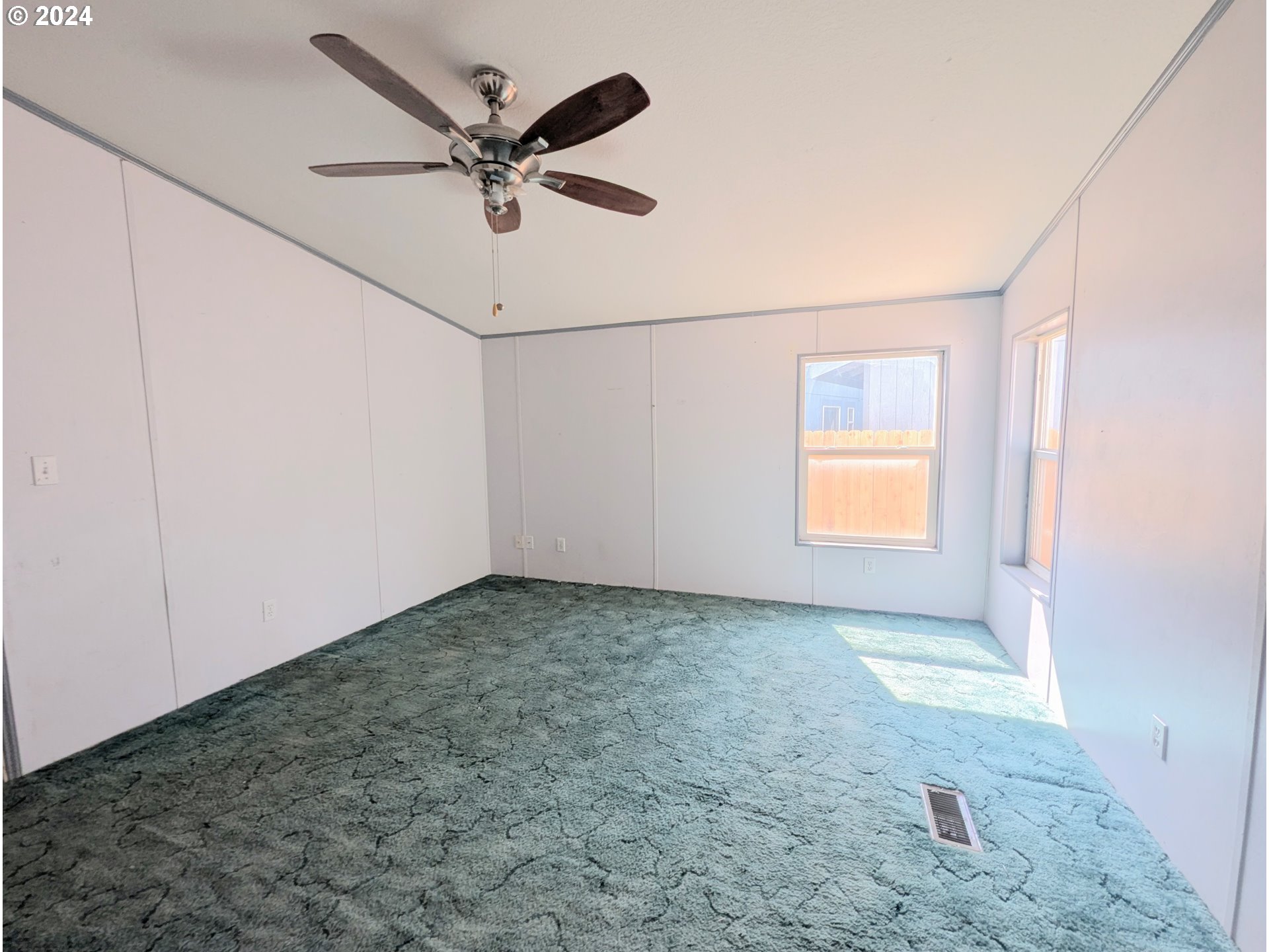 71 Rapid Run Loop La Grande, OR 97850 - Photo 11 of 27 Bedroom, Primary