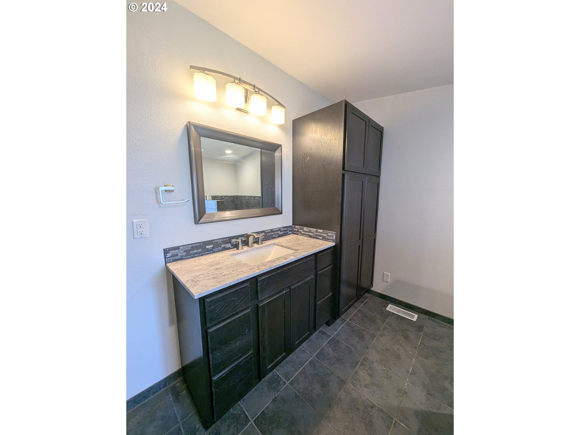 71 Rapid Run Loop La Grande, OR 97850 - Photo 23 of 27 Bathroom