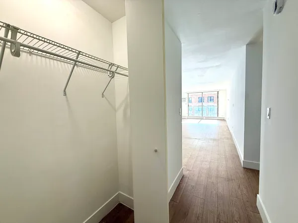 $3,810 | 420 West Belmont Avenue, Unit 27E, Chicago, IL 60657
