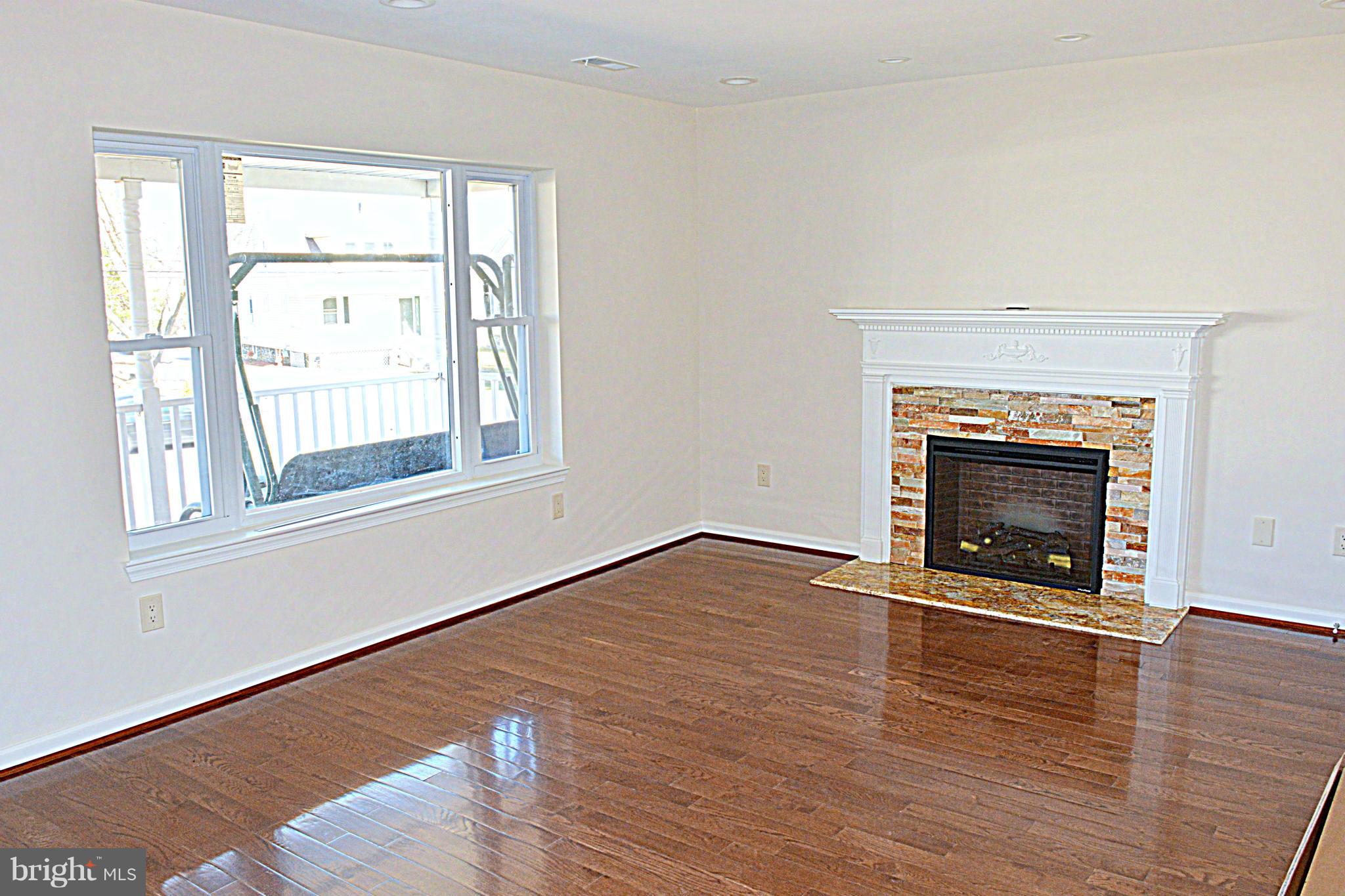 7519 Windsor Mill Road Baltimore, MD 21244 - Photo 3 of 15 Living Room