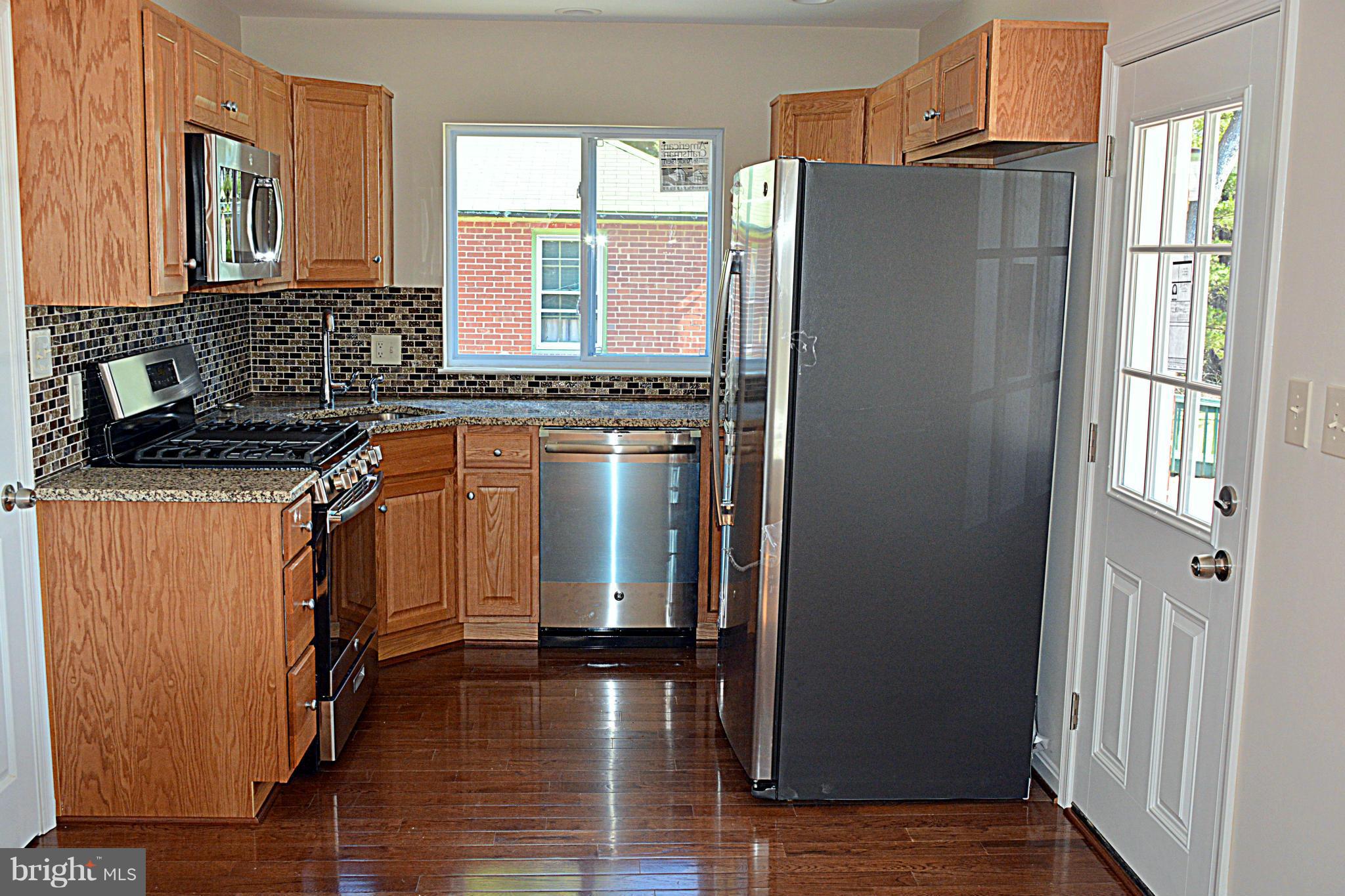 7519 Windsor Mill Road Baltimore, MD 21244 - Photo 4 of 15 Kitchen