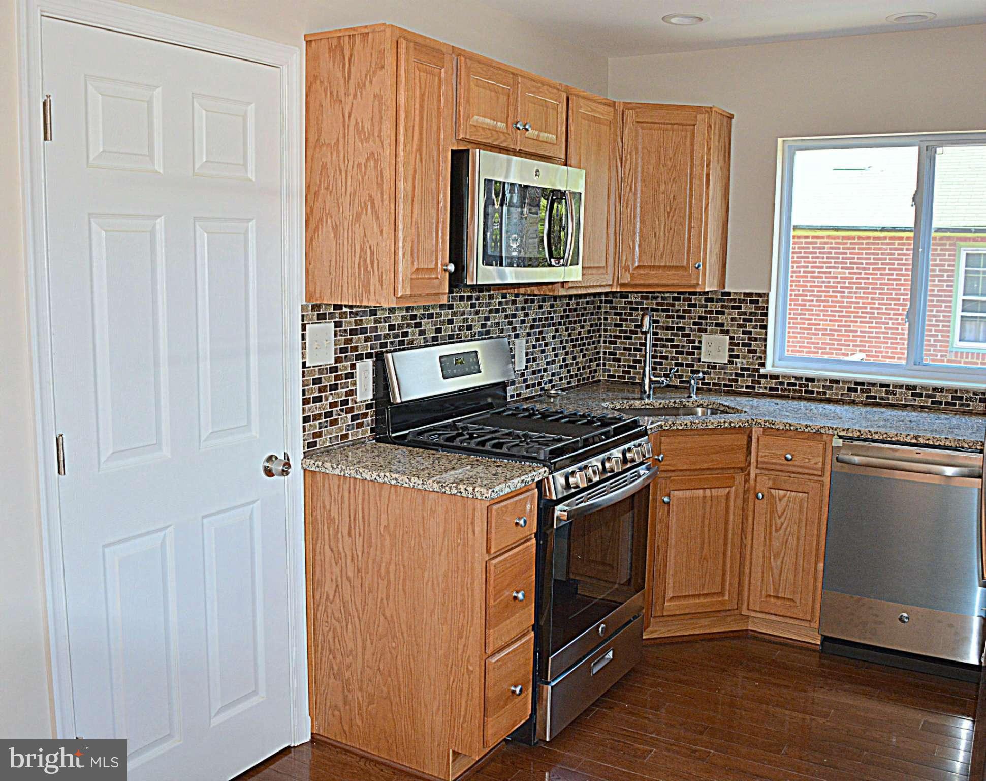 7519 Windsor Mill Road Baltimore, MD 21244 - Photo 5 of 15 Kitchen