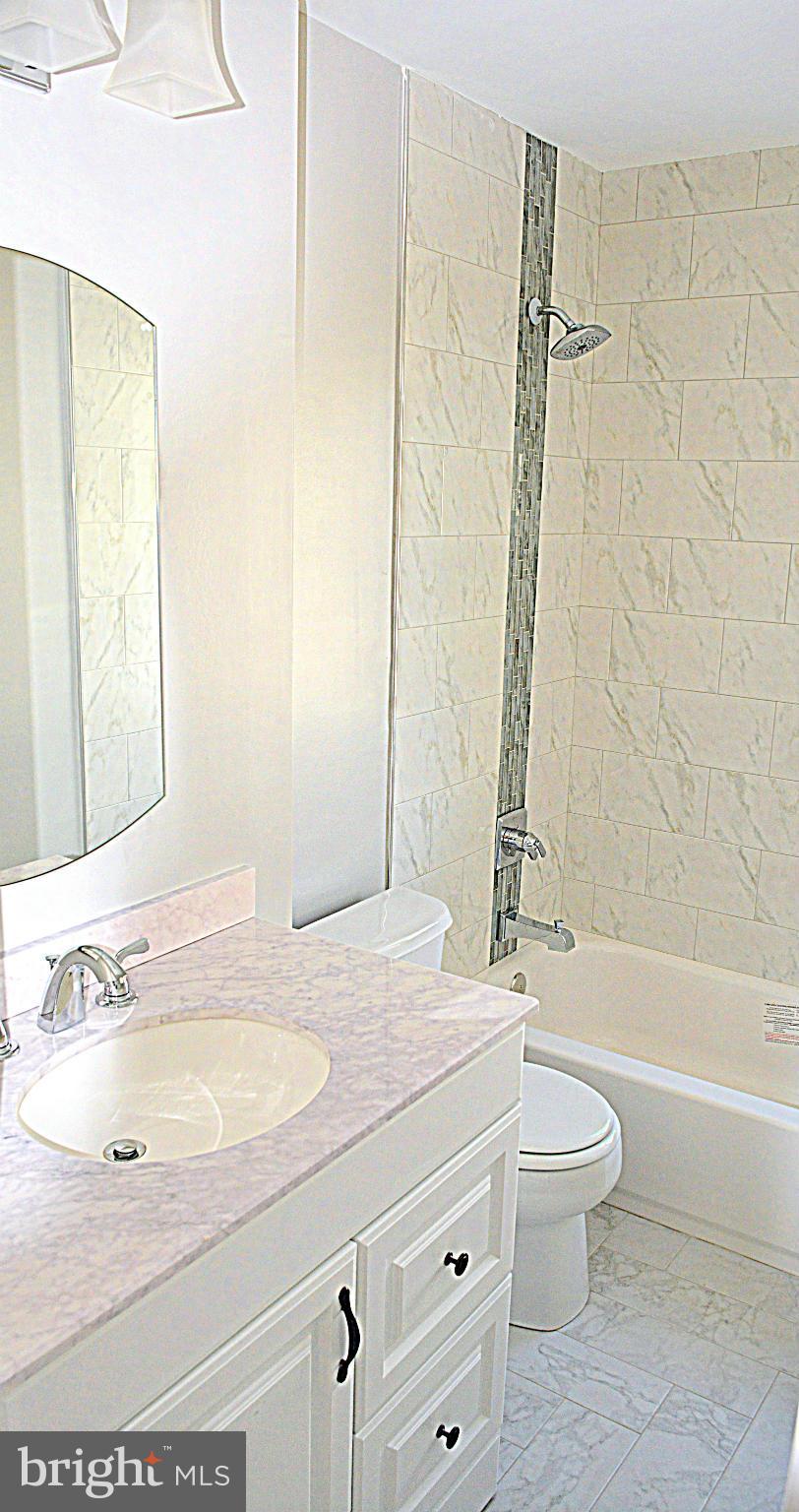 7519 Windsor Mill Road Baltimore, MD 21244 - Photo 6 of 15 Bath