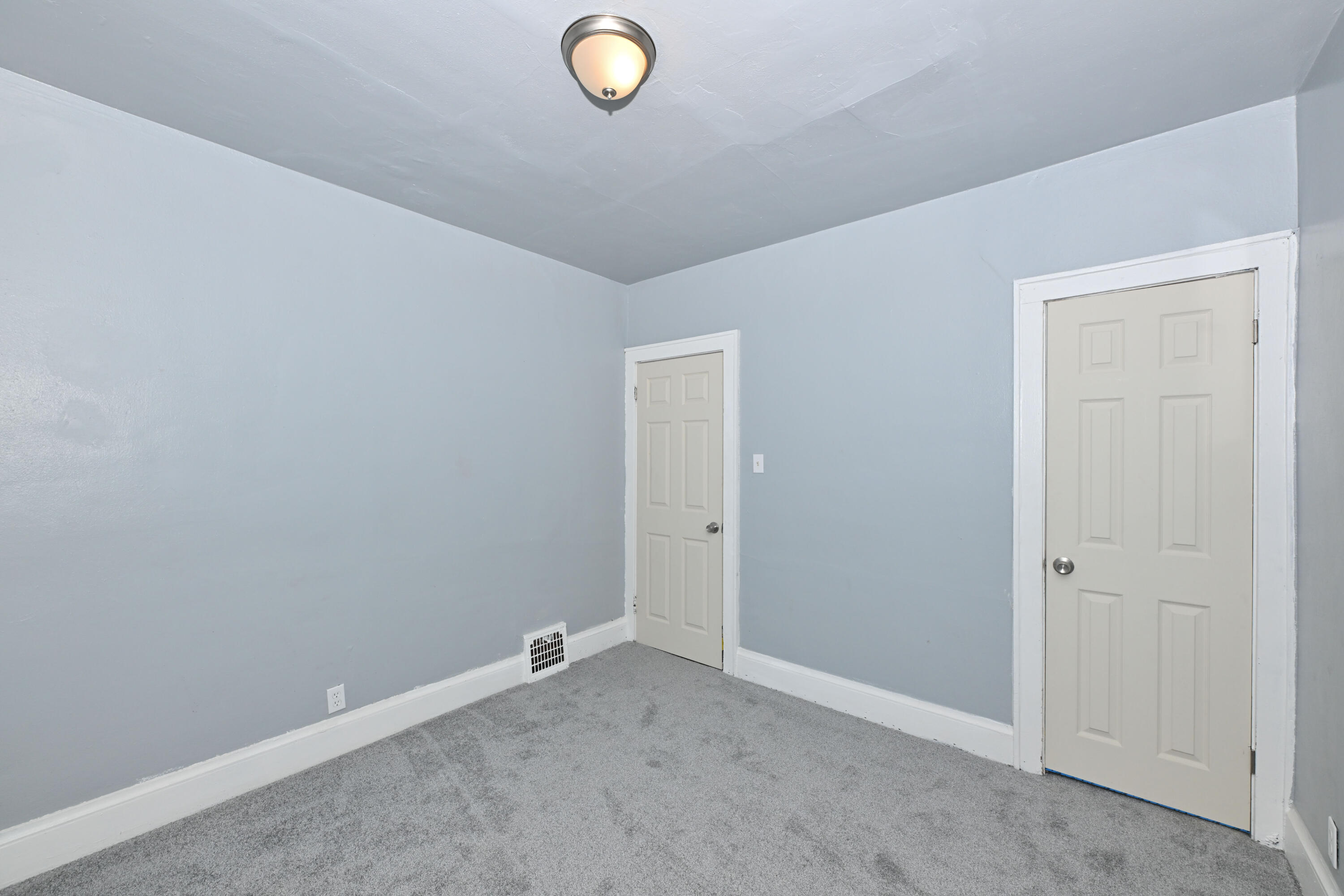 3052 North 40th Street Milwaukee, WI 53210 - Photo 22 of 43 Bedroom #3