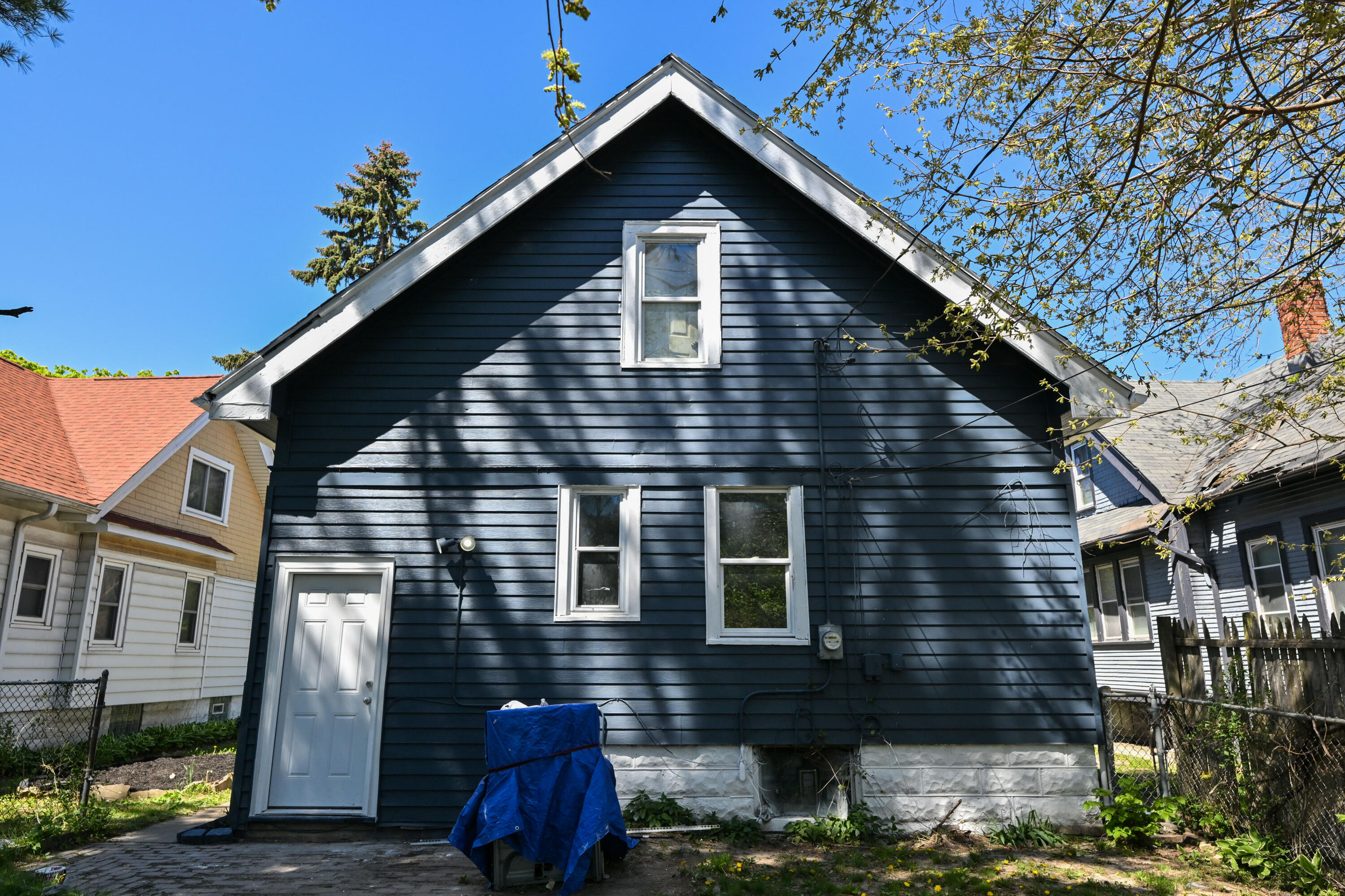 3052 North 40th Street Milwaukee, WI 53210 - Photo 3 of 43 Rear Exterior View