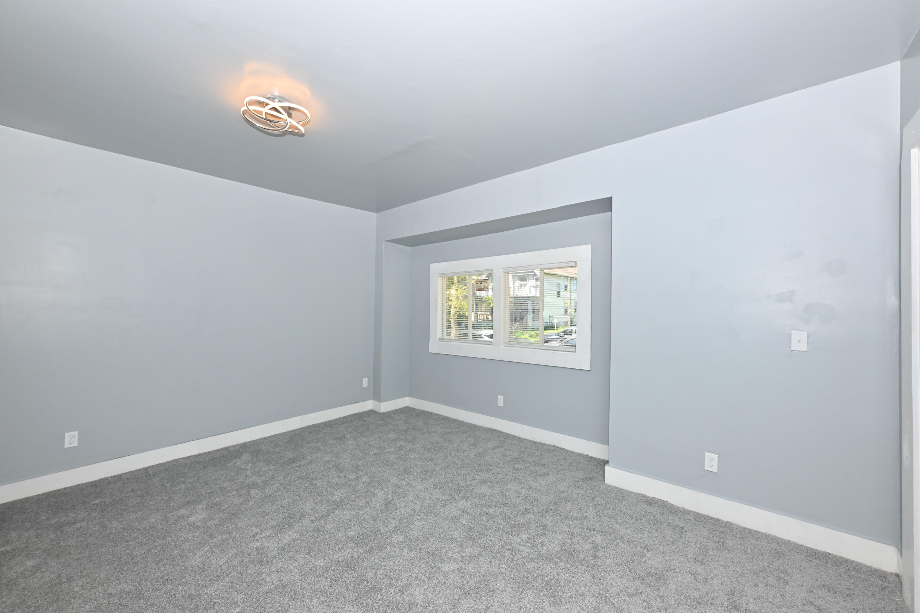 3052 North 40th Street Milwaukee, WI 53210 - Photo 6 of 43 Living Room