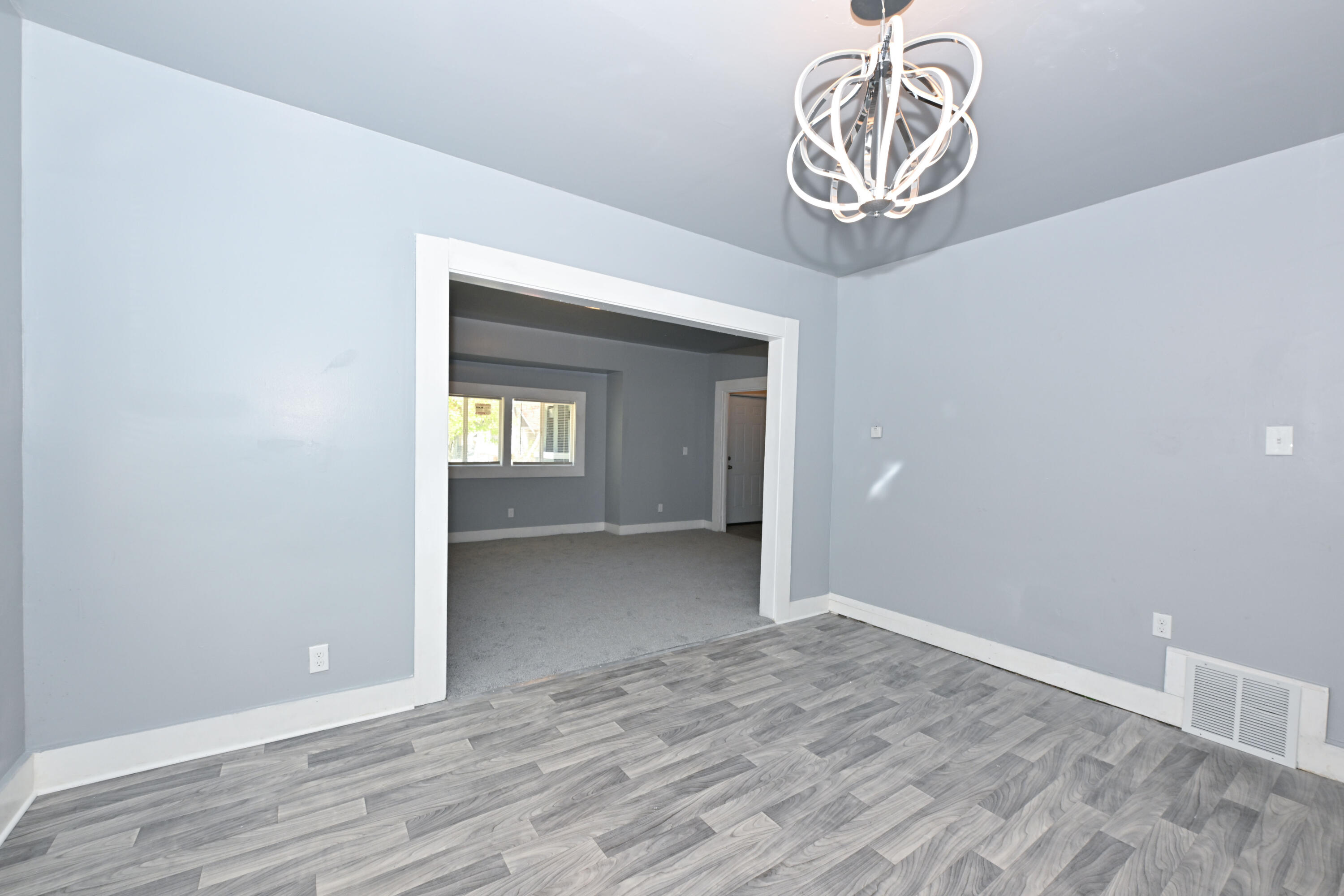 3052 North 40th Street Milwaukee, WI 53210 - Photo 10 of 43 Dining Room