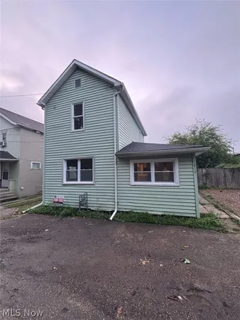$119,900 | 219 3rd Drive Southeast, New Philadelphia, OH 44663