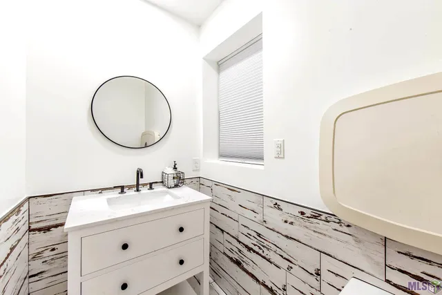 $380,000 | 9 Summerfield Drive, Houma, LA 70360