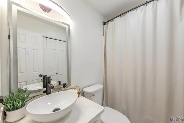 $399,000 | 9 Summerfield Drive, Houma, LA 70360