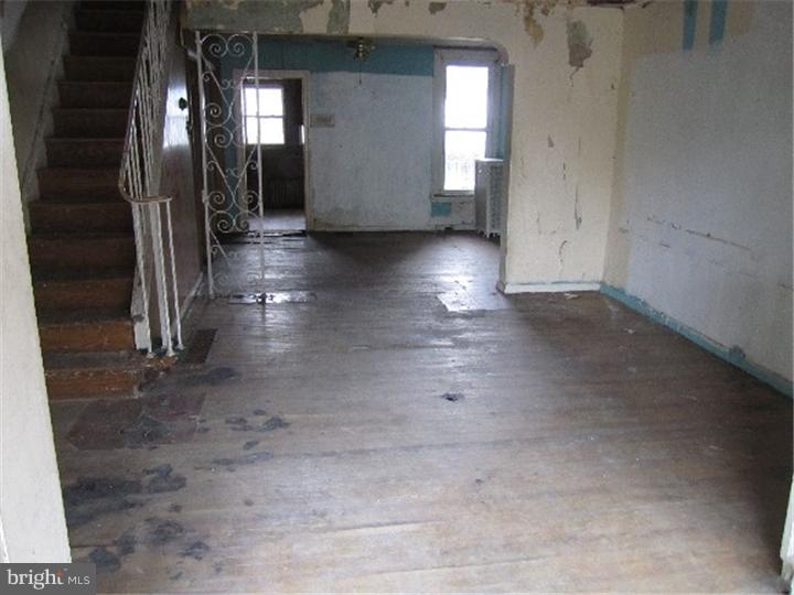 6502 Reedland Street Philadelphia, PA 19142 - Photo 4 of 10 Gallery Image 4