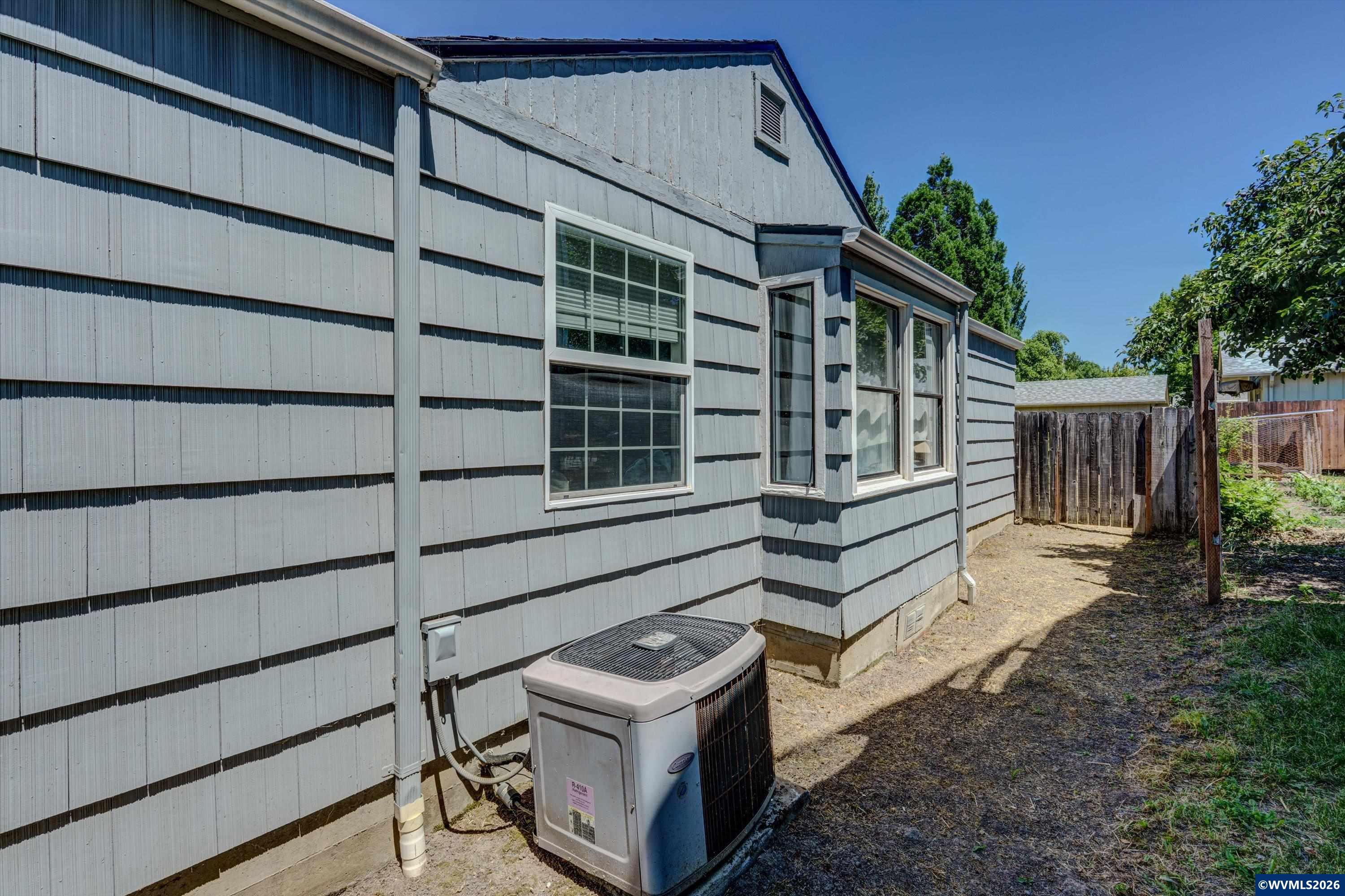 1045 Southwest Grove Street Corvallis, OR 97333 - Photo 26 of 33