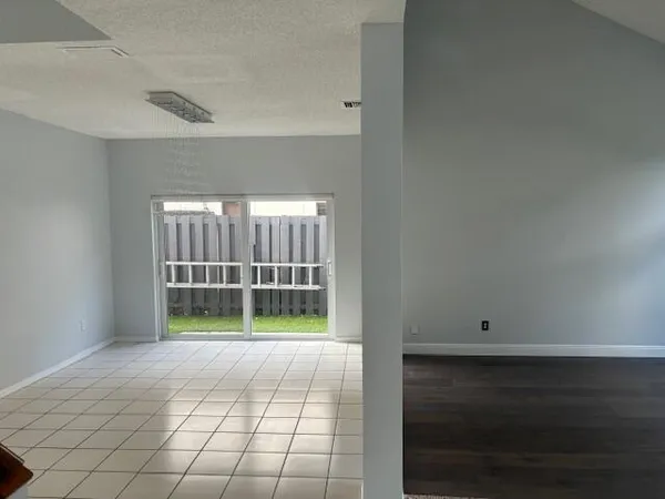 $5,500 | 11570 Gorham Drive, Cooper City, FL 33026