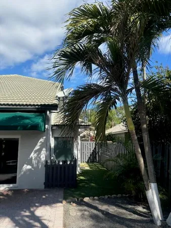 $5,500 | 11570 Gorham Drive, Cooper City, FL 33026