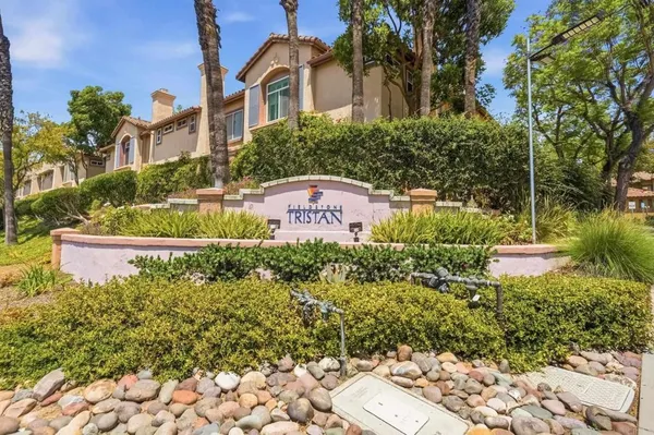 $575,000 | 11354 Via Rancho San Diego, Unit F, El Cajon, CA 92019