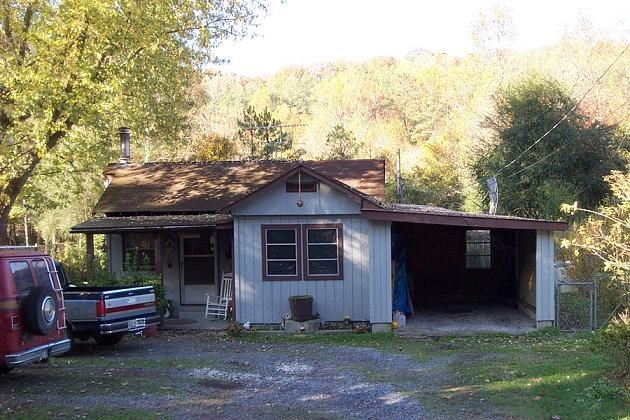 2205 Waring Road Northwest Dalton, GA 30721 - Photo 1 of 1 Main View