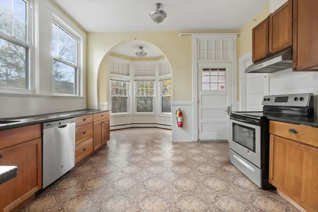 $1,999,000 | 5 Claremont Street, Worcester, MA 01610