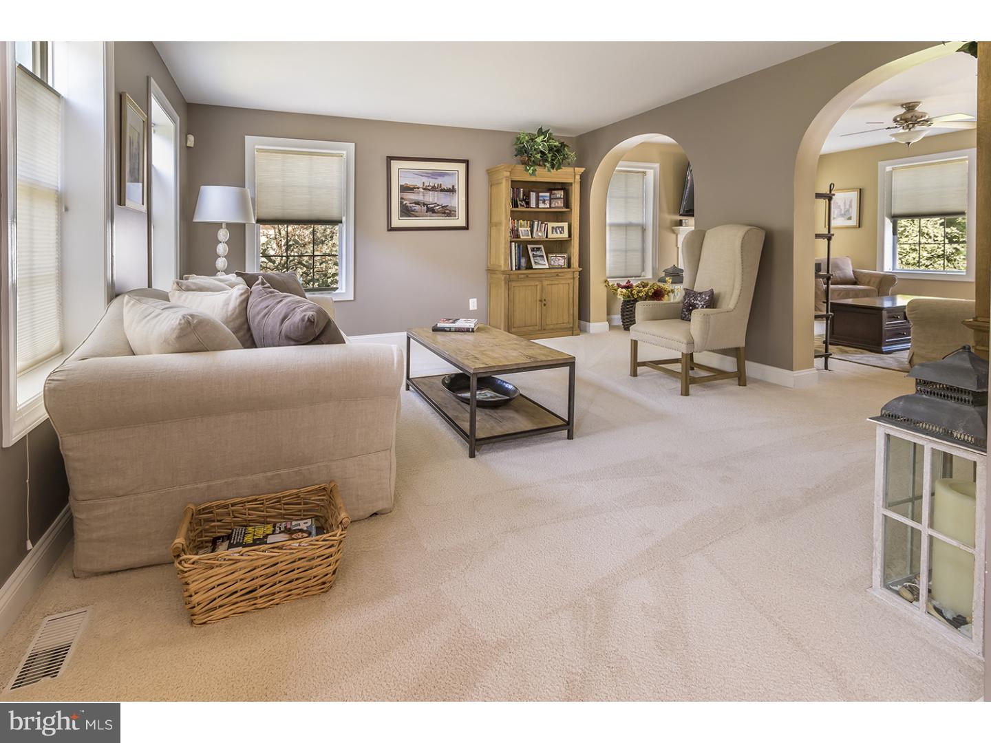 29 South Elmwood Road Marlton, NJ 08053 - Photo 4 of 25 Living Room