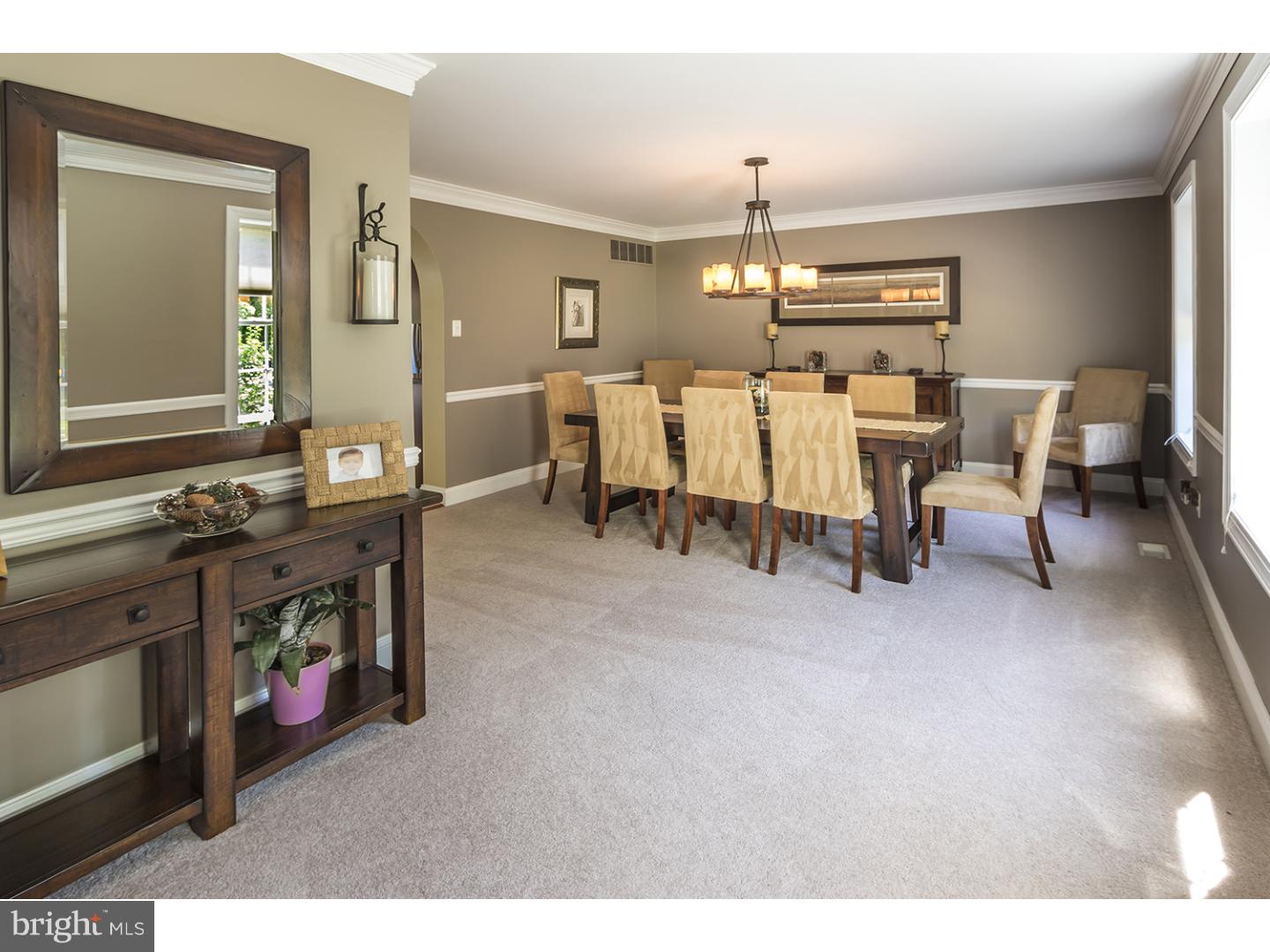 29 South Elmwood Road Marlton, NJ 08053 - Photo 5 of 25 Dining Room