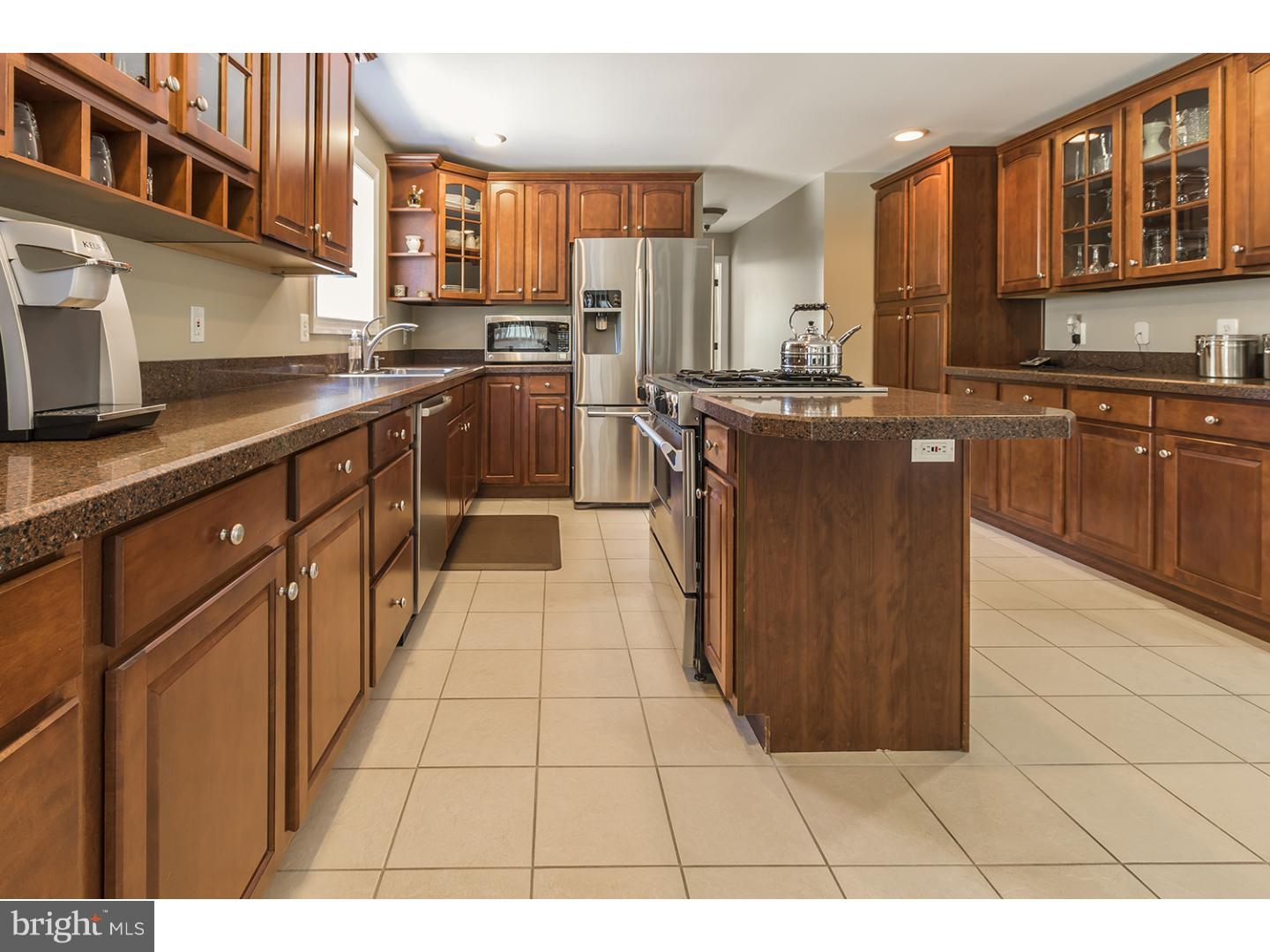 29 South Elmwood Road Marlton, NJ 08053 - Photo 6 of 25 Kitchen