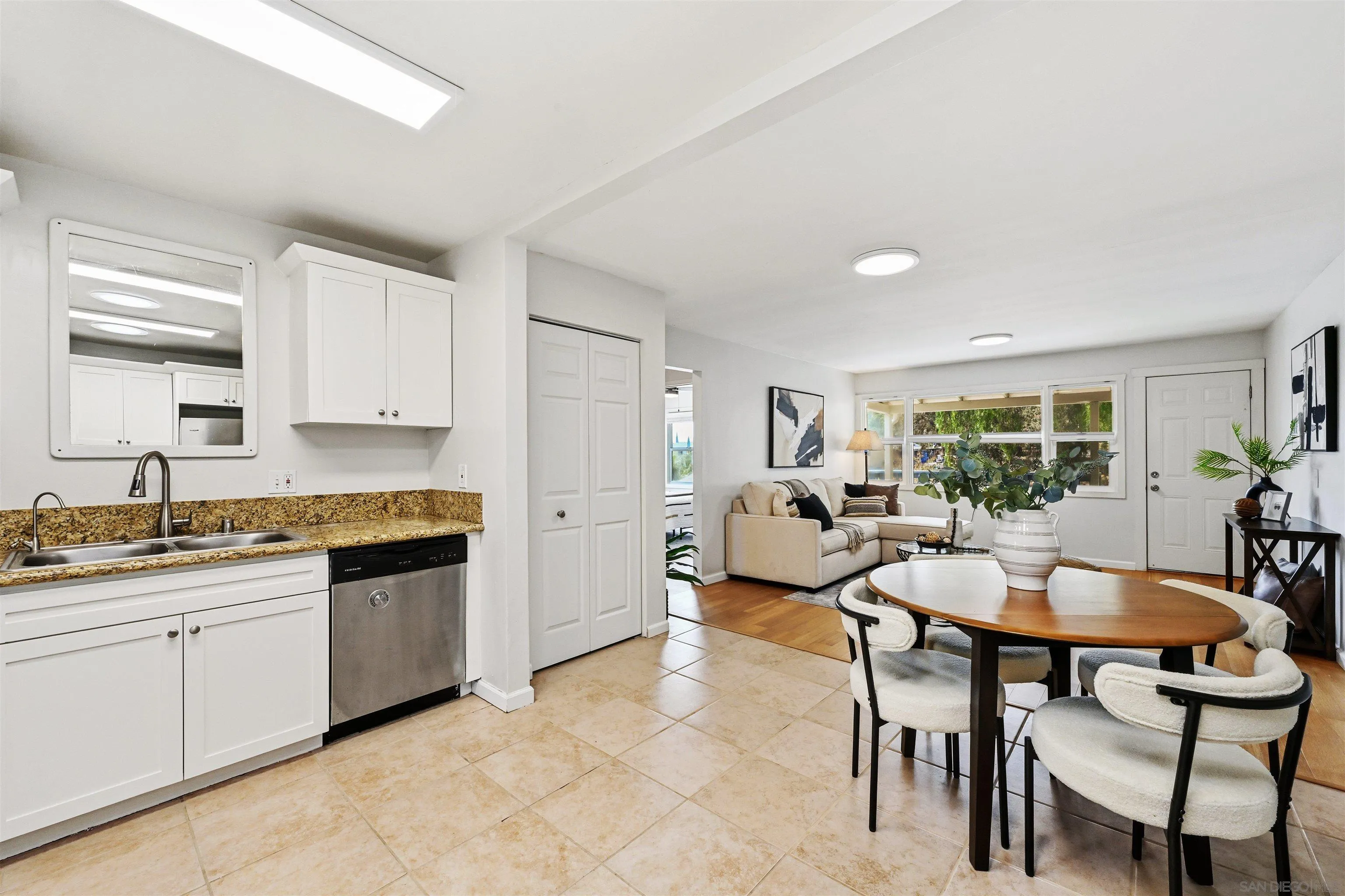 285 Ritchey Street San Diego, CA 92114 - Photo 13 of 34
