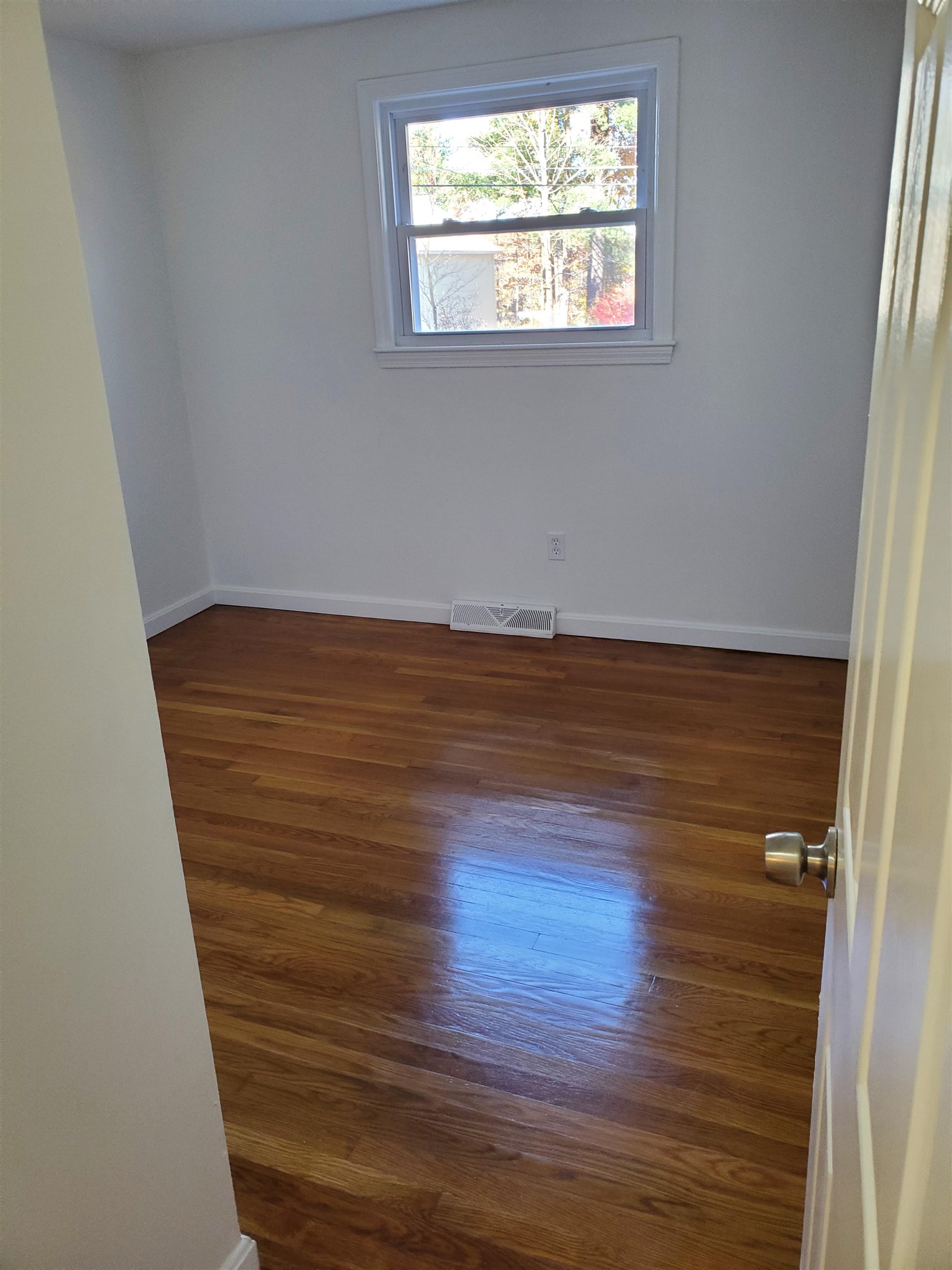 9 Cambridge Road Nashua, NH 03062 - Photo 20 of 22